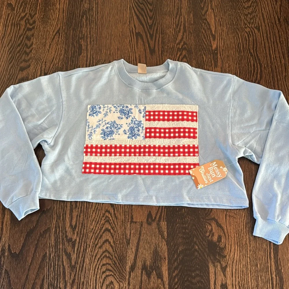 **NWT** Messy Bun Just Chillin’ Crewneck - Picture 2 of 5